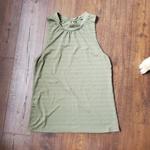 Zyia olive green chill tank size medium